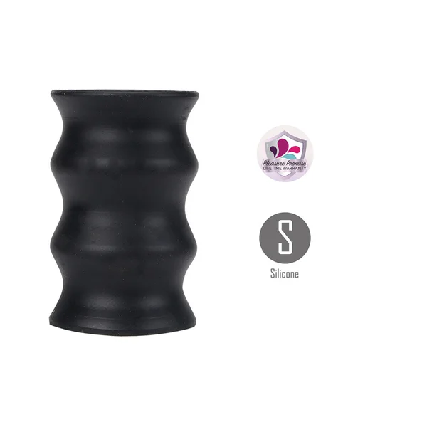 Maia ELI - Black 10 cm Stroker Sleeve — image 3 of 5