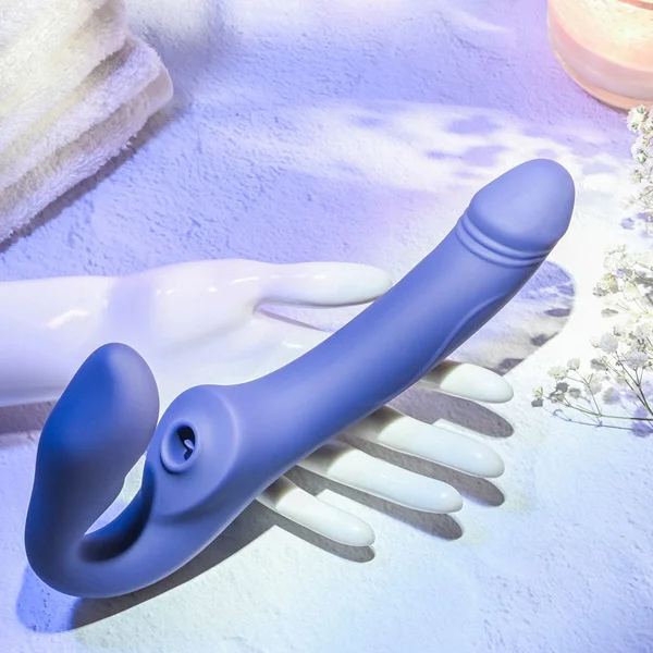 Evolved 2 BECOME 1 - Purple 23.5 cm USB Rechargeable Strapless Strap-On with Remote — image 6 of 9