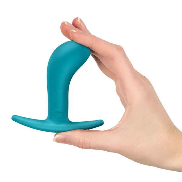 Fun Factory BOOTIE M Aquamarine - Aquamarine 9.4 cm Medium Butt Plug — image 3 of 8