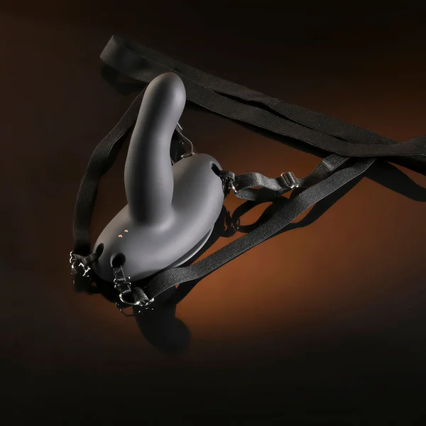 Evolved COME CLOSER - Black USB Rechargeable Vibrating Strap-On with Remote — image 5 of 9