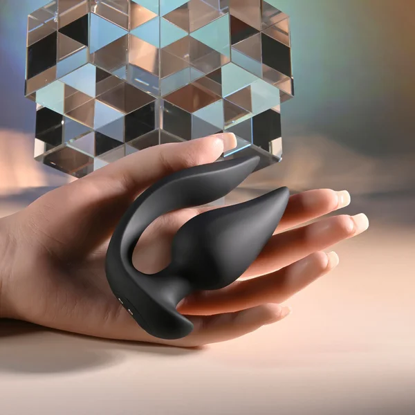 Evolved THE GENIE - Black 11.2 cm USB Rechargeable Vibrating Plug with Wireless Remote — image 7 of 9