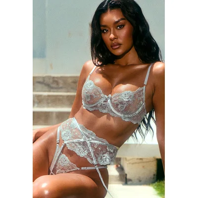 roma lingerie garden of eden silver shimmer lace 3 piece bra thong garter set