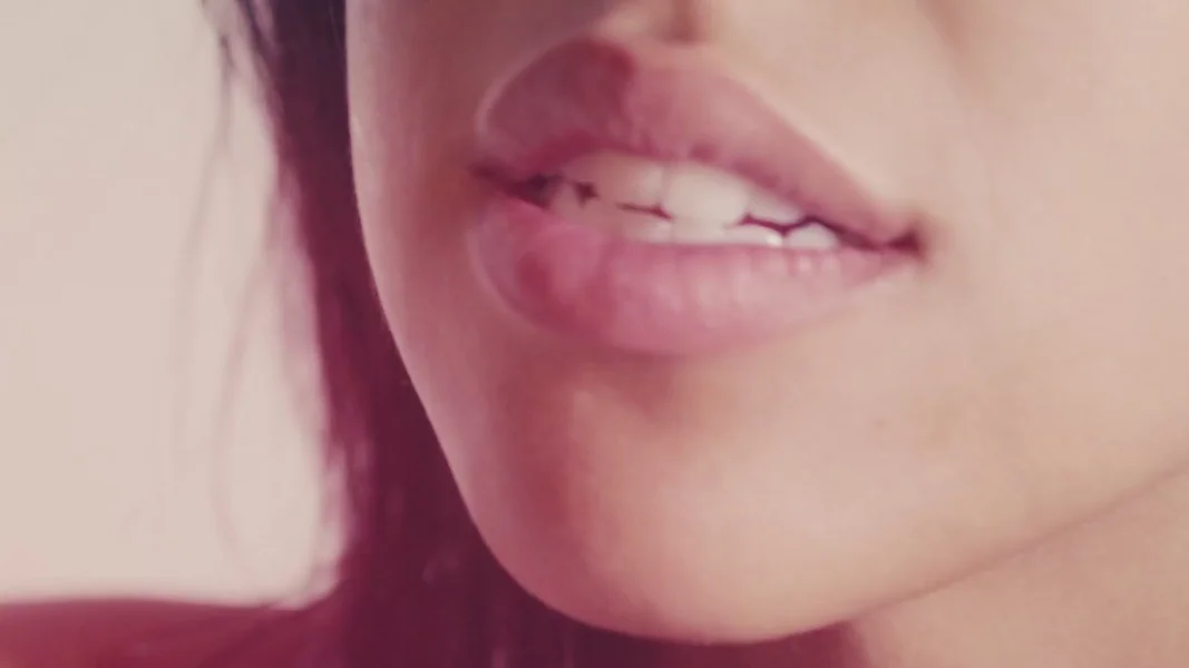 ROMP Lipstick Rechargeable Clitoral Stimulator — image 5 of 5
