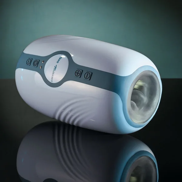 Zero Tolerance TOUCHDOWN - White 15 cm USB Rechargeable Vibrating & Tightening Stroker — image 2 of 9