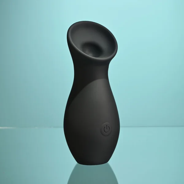 Playboy Pleasure THE JET SET - SUCKER - Black 10.3 cm Sucking Stimulator with Rechargeable Charging Case — image 5 of 9