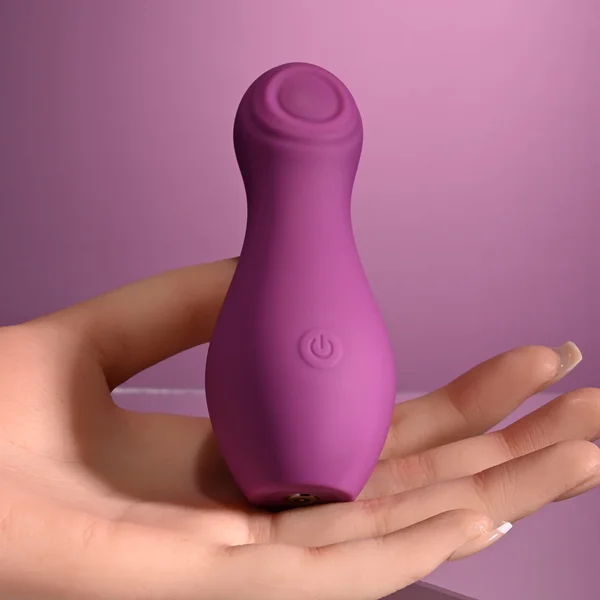 Playboy Pleasure THE JET SET - TAPPING - Purple 10.2 cm Tapping Stimulator with Charging Case — image 7 of 9