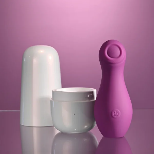 Playboy Pleasure THE JET SET - TAPPING - Purple 10.2 cm Tapping Stimulator with Charging Case — image 3 of 9