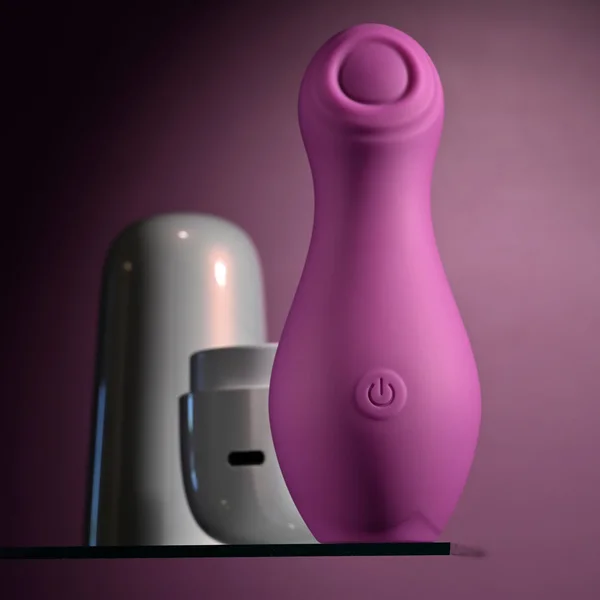 Playboy Pleasure THE JET SET - TAPPING - Purple 10.2 cm Tapping Stimulator with Charging Case — image 2 of 9
