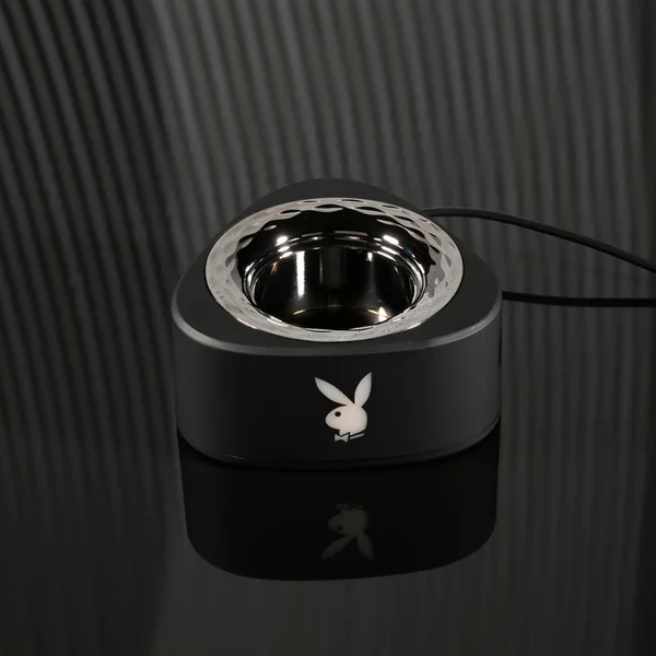 Playboy Pleasure PLEASURE ZONE - Black 21.4 cm Rechargeable Vibrator with USB Charging Dock — image 4 of 9