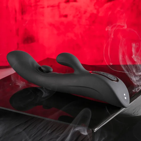 Playboy Pleasure THATS THE SPOT - Black 23.3 cm USB Rechargeable Rabbit Vibrator with G-Spot Tapper — image 6 of 9