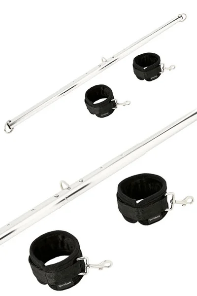 Sportsheets 29" Adjustable Spreader Bar With Detachable Cuffs — image 3 of 5