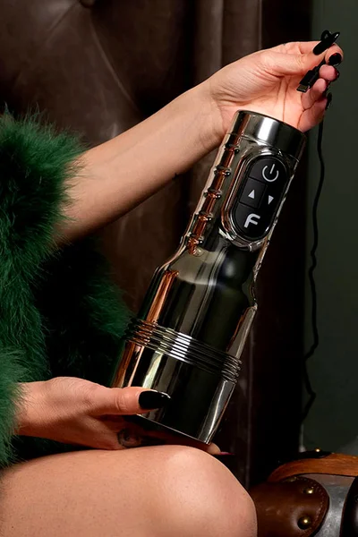 FleshLight Quiver Vibrating & Warming 9.6" Masturbator — image 10 of 15