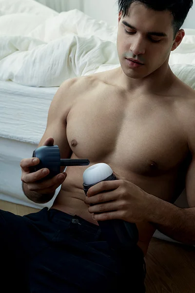 Svakom Sam Neo 2 8.9" App Compatible Masturbator with Suction & Vibration — image 6 of 6