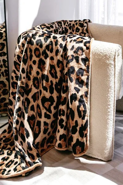 Splash Blanket Leopard Print Waterproof Blanket | Medium — image 4 of 9