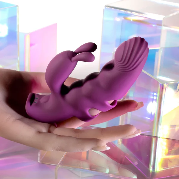 Playboy Pleasure LEND A HAND - Purple USB Rechargeable Finger Vibrator — image 3 of 9
