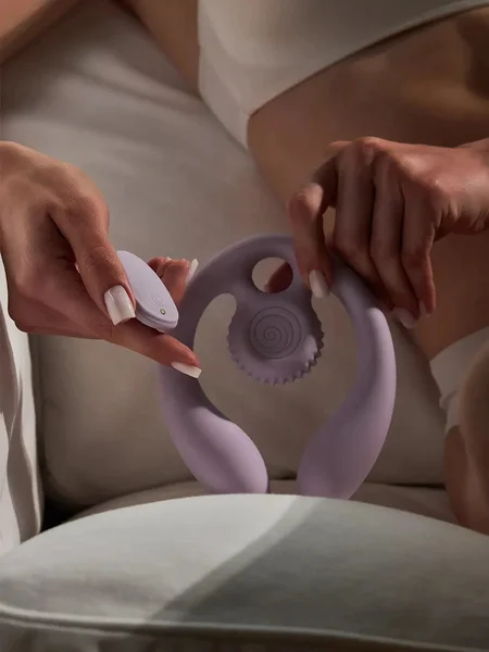 SVibe Snail GIZI Duo Couples Stimulator — image 23 of 25