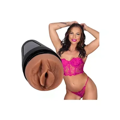 main squeeze aidra fox ultraskyn pussy masturbator