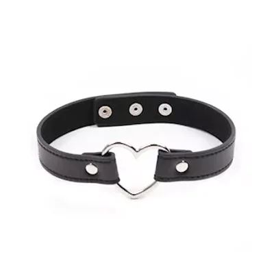 heart ring choker
