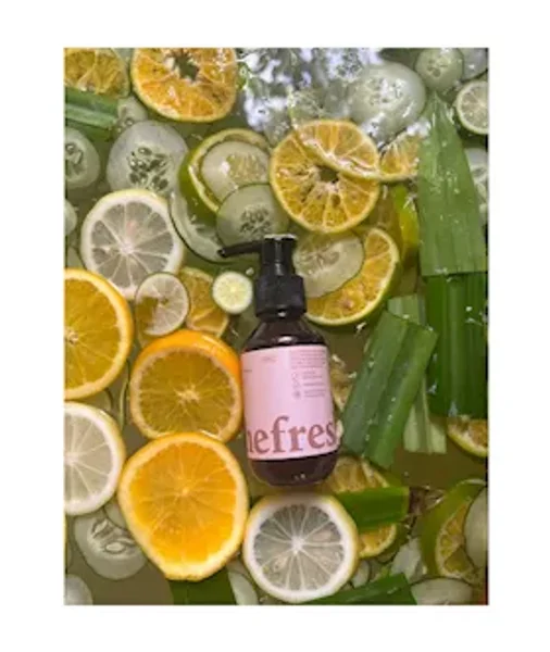 Shefresh Nourishing Intimate Cleanser — image 3 of 3