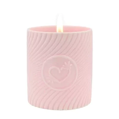 high on love massage candle champagne and strawberries