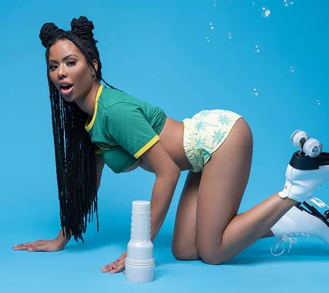 Fleshlight Girls - Kira Noir Signature Ass (Bewitched) — image 3 of 4