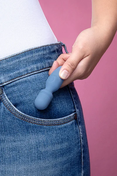 Le Wand Mini Pocket 3.3" Wand Vibrator — image 5 of 6