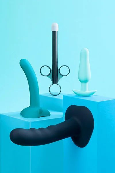 B-Vibe Strap-It-On 8 Piece Anal Training Kit — image 6 of 6