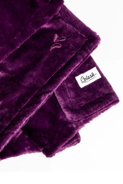 Splash Blanket Furlush Non Bonded Waterproof Blanket | Small — image 6 of 10