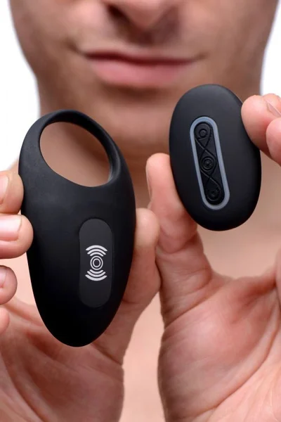 Under Control Vibrating Silicone Cock Ring Witih Remote
