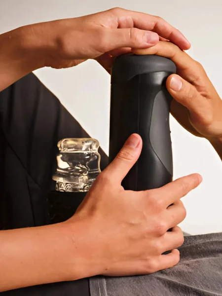 The Handy Interactive Masturbator with VR Compatibility — image 4 of 9
