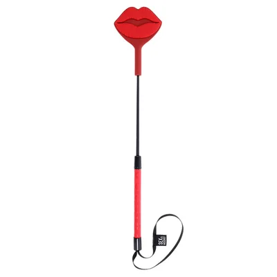 sex mischief exs ohs kiss crop