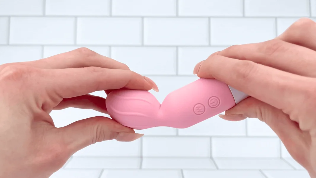 USB Micro Clit Wand Vibrator - Have Easier, Stronger, Quicker Clit Orgasms During Sex! — image 2 of 11