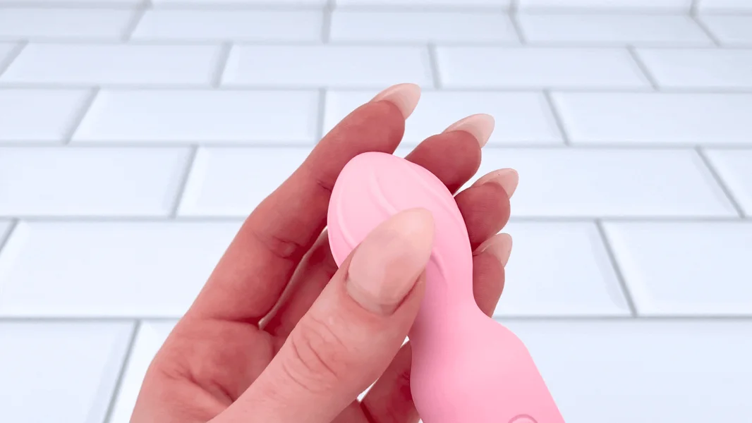 USB Micro Clit Wand Vibrator - Have Easier, Stronger, Quicker Clit Orgasms During Sex! — image 6 of 11