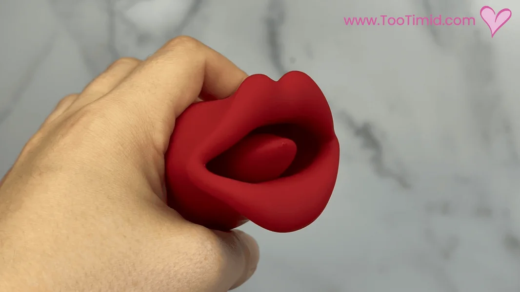 French Kiss Duo - Dual-End G-Spot & Licking and Kissing Vibrator — image 4 of 8