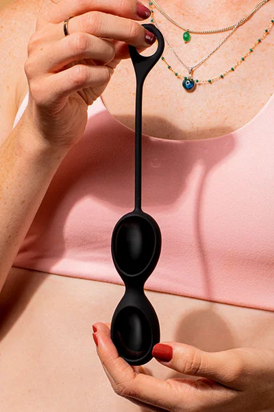 Le Wand Crystal Yoni Eggs With Silicone Retrieval Cord — image 6 of 6