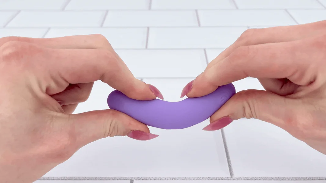 The Lavender Lover Bullet Vibe - 100% Waterproof & Rechargeable! — image 4 of 18