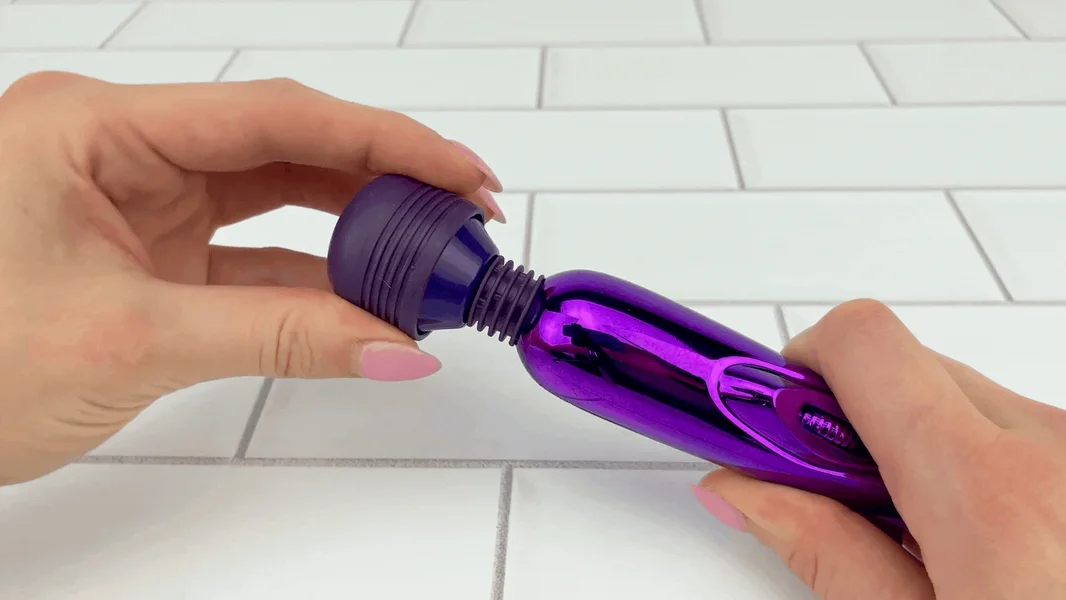 Mini Clit Wand: Take Your Stress Away! — image 6 of 7