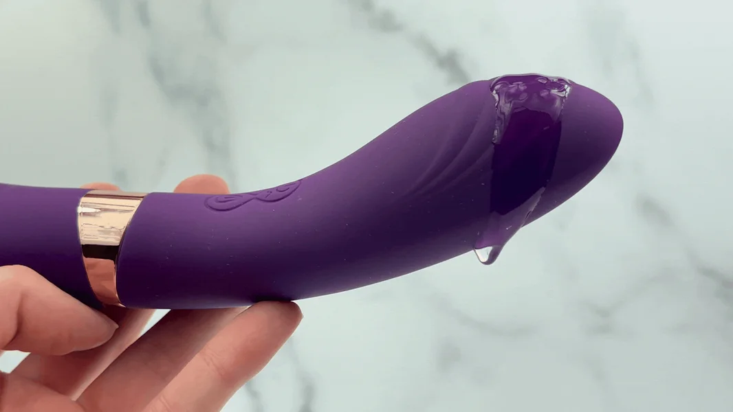 Tongue Tapper Fingering Dual-Ended G-Spot Vibrator - Two Sides for Doubled Pleasure! — image 9 of 9