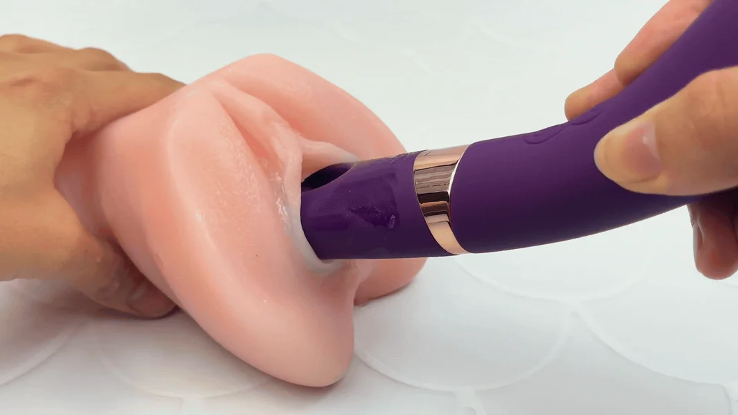 Tongue Tapper Fingering Dual-Ended G-Spot Vibrator - Two Sides for Doubled Pleasure! — image 8 of 9