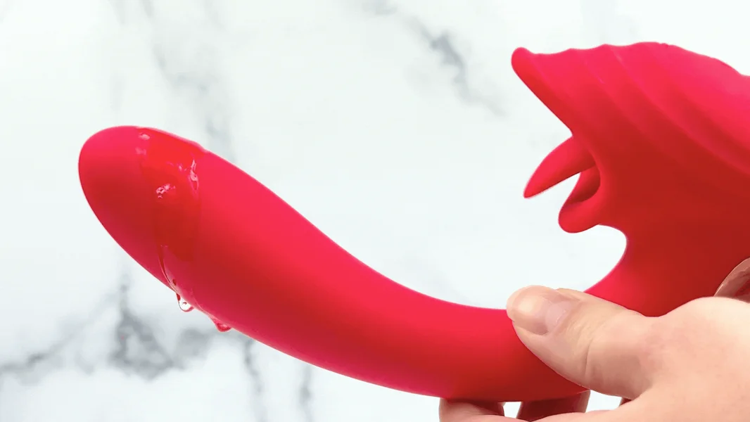 Twirling Dual Diva Delight -  Silicone Clit Licking & G-Spot Vibrator — image 4 of 10