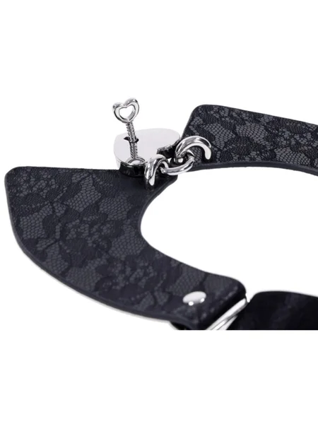 Heartbound Lace Day Collar — image 11 of 12
