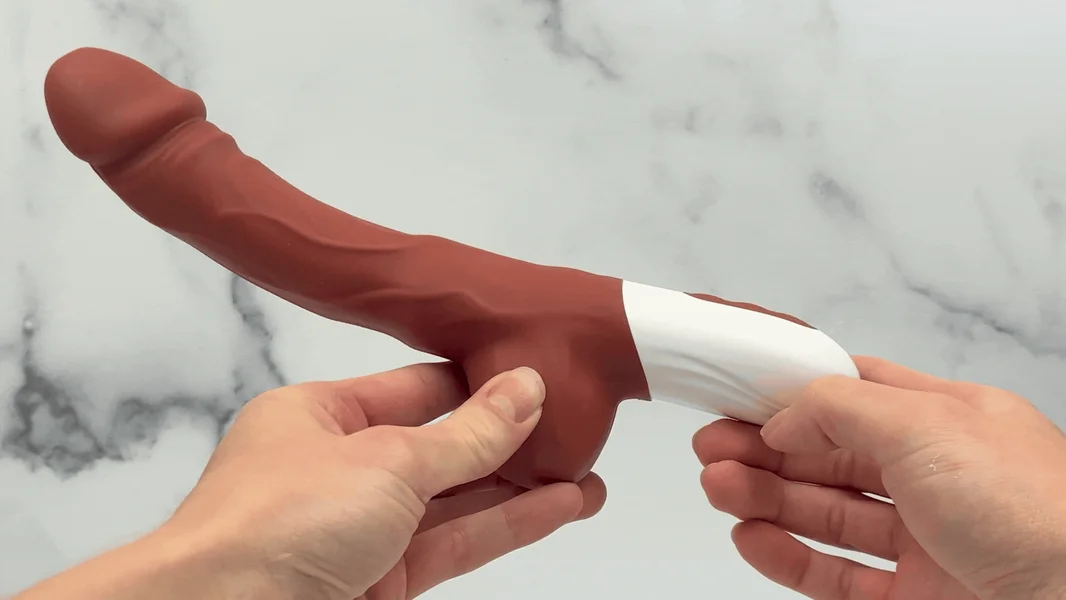 Cocoa Bliss - Curved Silicone Thrusting & Vibrating Dildo — image 2 of 9