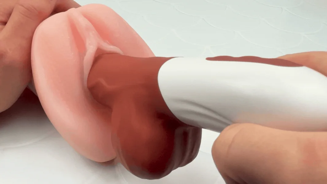 Cocoa Bliss - Curved Silicone Thrusting & Vibrating Dildo — image 4 of 9
