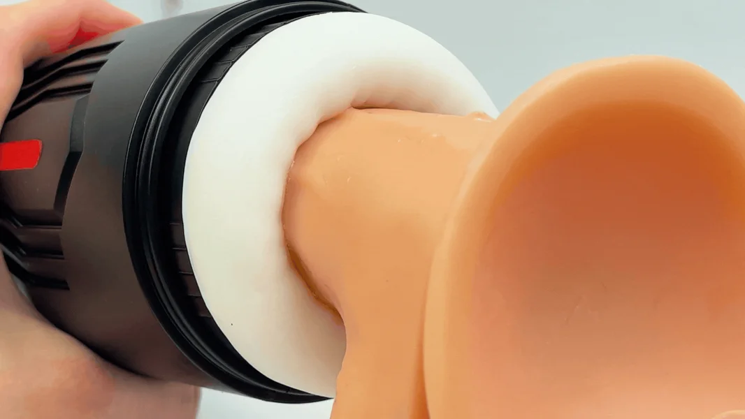 Robo Blow - Sucking and Vibrating Male Masturbator — image 6 of 9