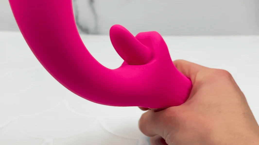 Double O Dual Action Silicone G-Spot Vibe and Clit Licker - 360 Tongue Licking Rotation! — image 2 of 9