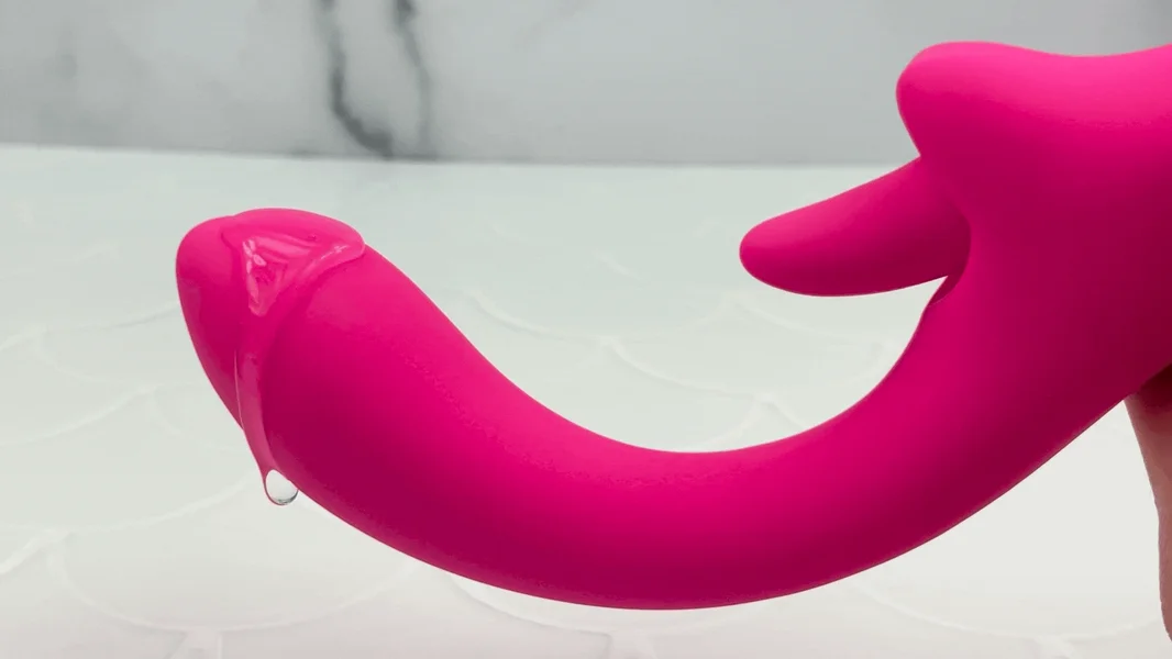 Double O Dual Action Silicone G-Spot Vibe and Clit Licker - 360 Tongue Licking Rotation! — image 4 of 9