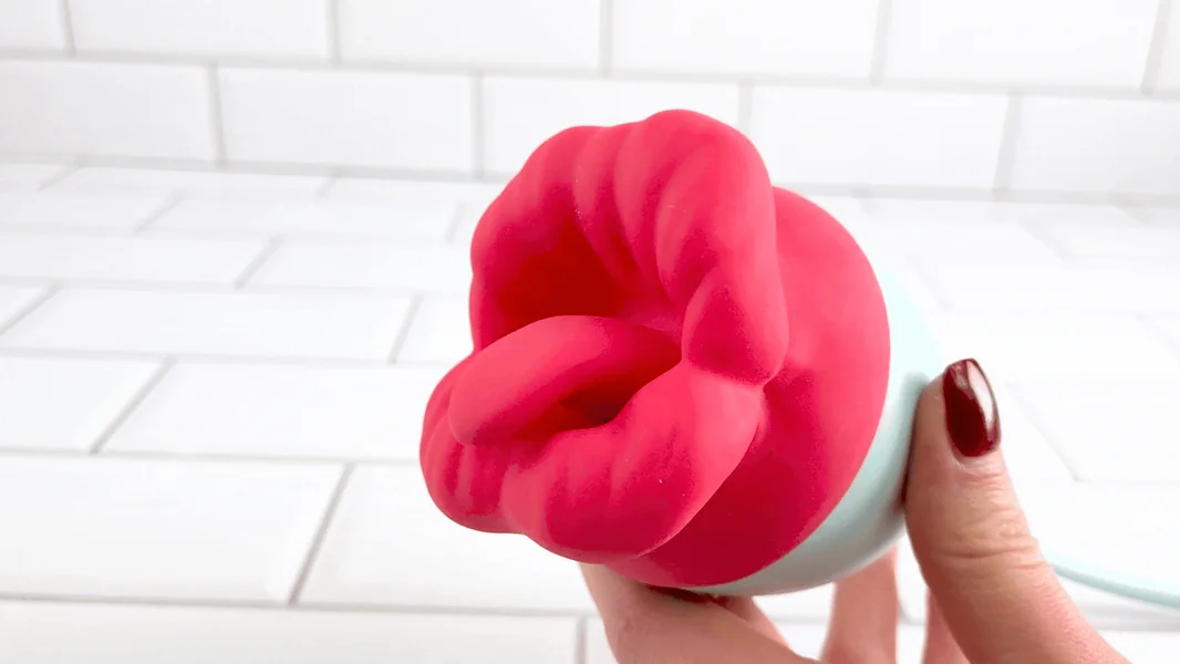 Pretty Pink Lips Self-Motion Flickering Tongue with Thruster — image 2 of 9