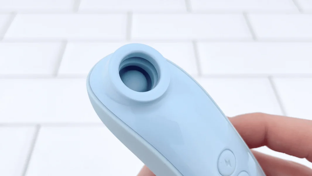 Luxury Air Pulse Toy with 3 Attachments - Mimics Oral Sex for Fast Orgasms! — image 2 of 11