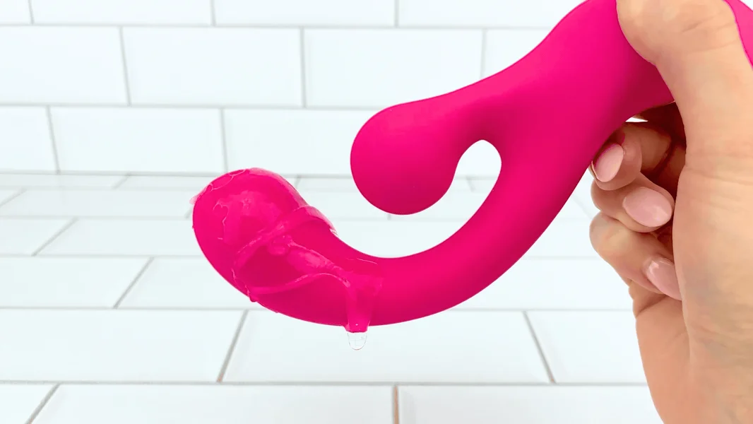 Dual Action Silicone Rotating Clit & G-Spot Vibrator - Nub Rubs Your Clit into Toe-curling Bliss! — image 6 of 10