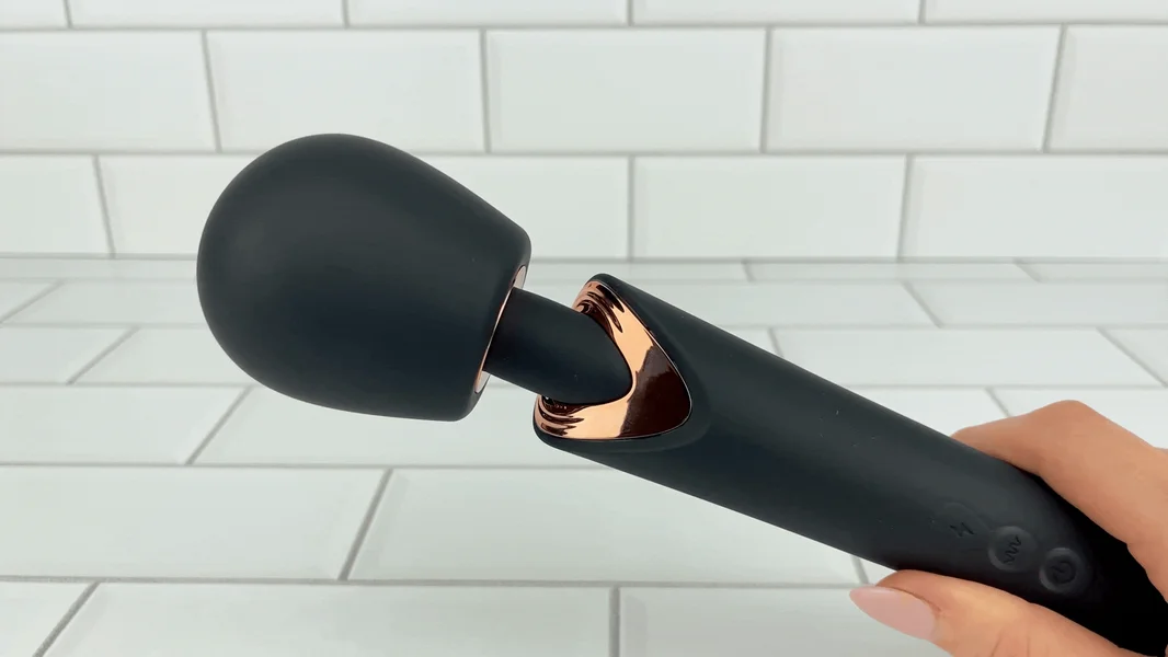 Super Powerful Rumbly Silicone Luxury Wand - Take Foreplay to the Next Level! — image 6 of 9